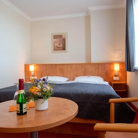 Hotel Garni Sonnenklahr Goehren (Ruegen)
